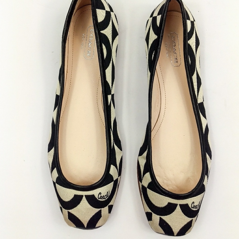 {Coach} NWOB Portia Cream & Black Ballerina Flats - Picture 1 of 8